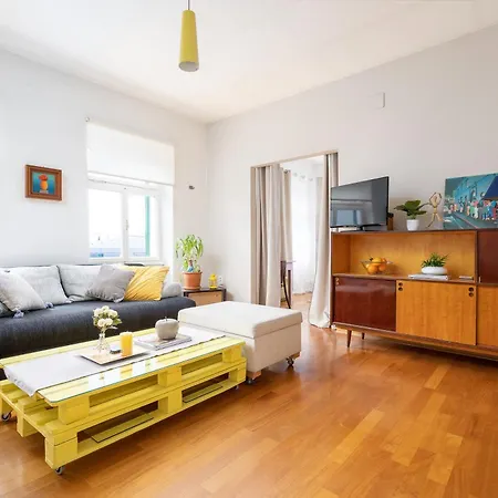Main Street Apartman *
